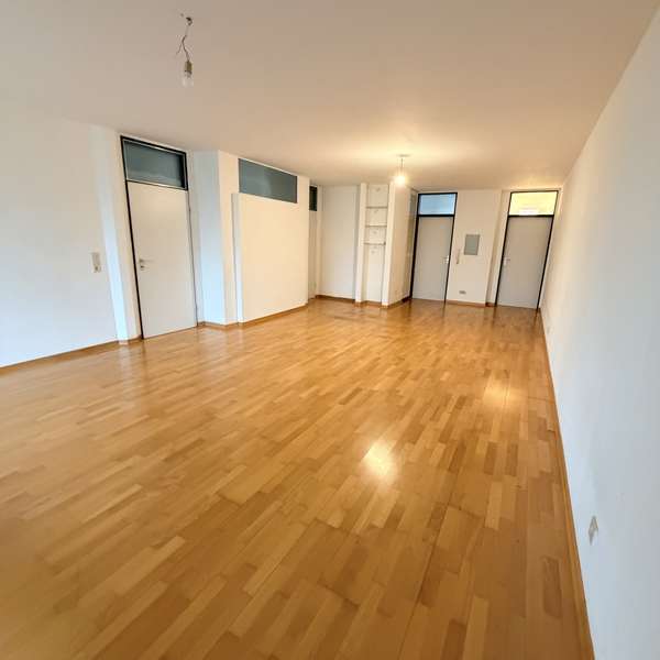*** helle 4-Zimmer-Wohnung auf zwei Etagen - zwei Balkone und einer Terrasse - Vaalserquartier ***