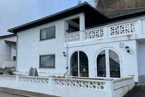Traumhaftes Einfamilienhaus mit Einliegerwohnung und Außenpool – Tuttlingen (Kreis) – Vorschaubild 1