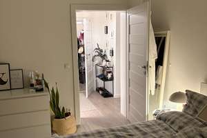 Teil-Möblierte Wohnung in Top Zustand – 44137 Westfalenhalle, Dortmund – Vorschaubild 2