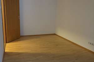 Helle 2-Zimmer Dachgeschosswohnung in Wiesbaden-Mitte – Hellmundstraße 53, 65183 Westend / Bleichstraße, Wiesbaden – Vorschaubild 3