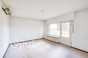 Doppelhaushälfte mit viel Potential in Marienfelde: 115 m², Terrasse, gr. Garten, Keller, Garage – Die vollständige Adresse der Immobilie erhältst du vom Anbieter., 12277 Marienfelde, Berlin – Vorschaubild 7