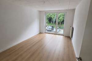 Helle 3-Zimmer-Wohnung mit guter Raumaufteilung – Alter Deutscher Ring 45, 47798 Stadtmitte, Krefeld – Vorschaubild 3