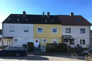 Nah an der Natur: Reihenmittelhaus in Eching – Freising (Kreis) – Vorschaubild 1