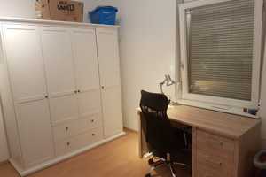 Schöne, ruhige möblierte zwei Zimmer Wohnung in der Karlsruher Innerstadt (Innenstadt-West) – Viktoriastraße 17, 76133 Karlsruhe – Vorschaubild 1