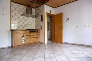 NIESEN IMMOBILIEN - Sanierungsbedürftiges Einfamilienhaus in Zollstock – Köln – Vorschaubild 5