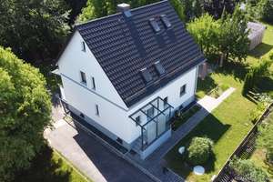 Traumhaus sucht neue Familie !
Kernsaniertes und modernes EFH mit Kaltwintergarten und großem Garte