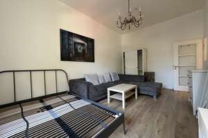 Helle möblierte 3-Zimmer-Wohnung mit Balkon und moderner weißer Einbauküche in der Neckarstraße – au – Nekarstraße 158B, 70190 Stöckach, Stuttgart – Vorschaubild 2