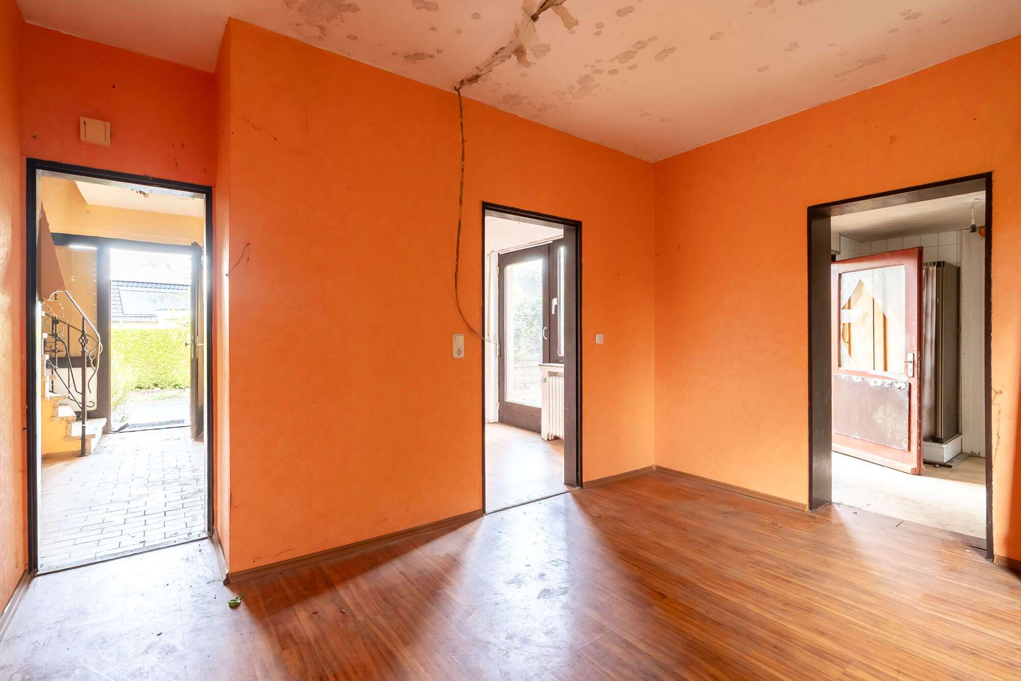 Immobilie in Großenkneten - Sanierungsbedürftiges Einfamilienhaus, bzw. Abrissobjekt auf großzügigem Eckgrundstück, Obj. 8952 - Bild 0