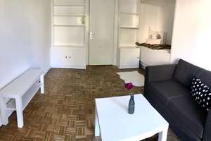 Top Lage: möblierte 1-Zimmer-Wohnung mit Balkon in Winterhude, Hamburg – Eppendorfer Stieg 5, 22299 Winterhude, Hamburg – Vorschaubild 2