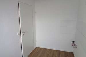 Renovierte + kompakte 3-Zimmer-Wohnung, 2 Balkone mit Weitblick, Duschbad + Aufzug – Kurt-Schumacher-Straße 12, 38102 Viewegsgarten-Bebelhof, Braunschweig – Vorschaubild 14