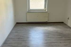 Charmante 2-Zimmer-Wohnung mit großer Dachterrasse in ruhiger Top-Lage von Stuttgart-Weilimdorf – Greutterstraße 22, 70499 Weilimdorf (Ortsteil), Stuttgart – Vorschaubild 5