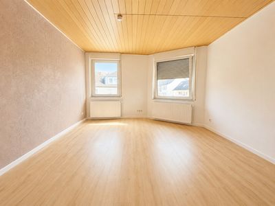 Zentrale 3-Zimmer-Wohnung mit Wohnküche, Diele und Wannenbad
