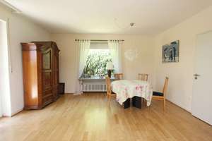 Seltene Gelegenheit in Kassel-Harleshausen - EFH mit großem Grundstück und Garage in ruhiger Lage! – Die vollständige Adresse der Immobilie erhältst du vom Anbieter., 34128 Harleshausen, Kassel – Vorschaubild 7