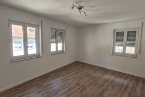Schön Wohnen im Burgviertel ! 2-Zimmer-Wohnung mit kleinem Balkon in der Albrecht-Dürer-Straße – Albrecht-Dürer-Straße 7, 90403 Altstadt, Sankt Sebald, Nürnberg – Vorschaubild 4