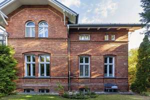 Gründerzeitcharme mit moderner Innenarchitektur in Lichterfelde - von privat