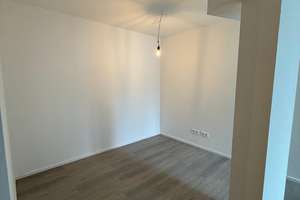 Exklusives Wohnen: 3-Zimmer-Wohnung mit Balkon – Petrusstraße 9, 72461 Albstadt – Vorschaubild 3