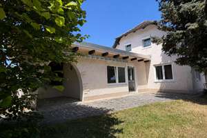 Freistehendes Einfamilienhaus mit Garten & Garage in gefragter Lage bei Ingolstadt – Karlstraße 5, 85139 Wettstetten – Vorschaubild 1