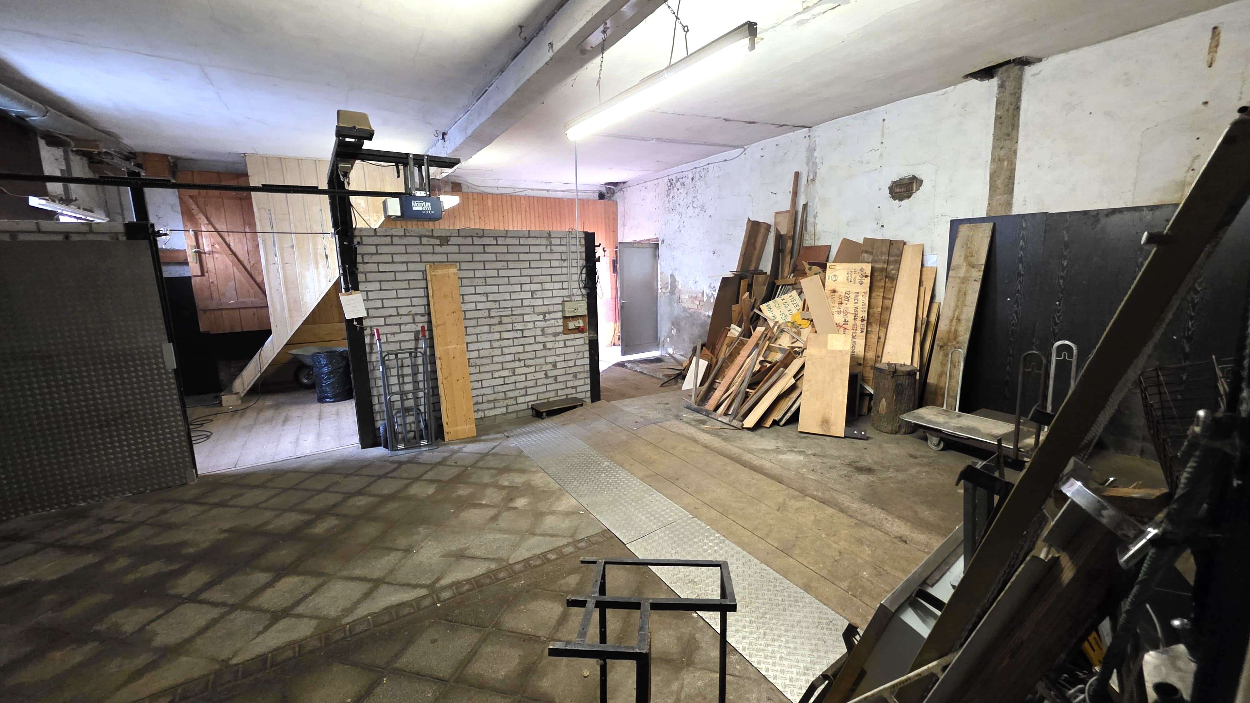 Immobilie in Philippsburg - 1-2 Familienhaus mit gutem Raumangebot und großen Garagentrakt der ideal für Hobbyhandwerker ist - Bild 33