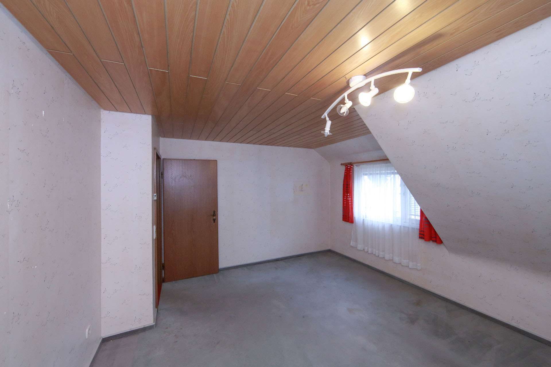 Immobilie in Oberkochen - CHARMANTES EINFAMILIENHAUS IN OBERKOCHEN - Bild 8