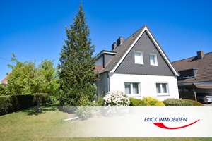 Einfamilienhaus mit Keller, 2 Garagen und Garten (ELW möglich) – Die vollständige Adresse der Immobilie erhältst du vom Anbieter., 23611 Bad Schwartau – Vorschaubild 1