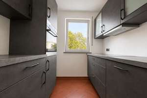 3 Zimmer zum Wohlfühlen in Allach-Untermenzing: Südbalkon, viel Licht, Küche und Garagenstellplatz – Die vollständige Adresse der Immobilie erhältst du vom Anbieter., 80997 Allach, München – Vorschaubild 13
