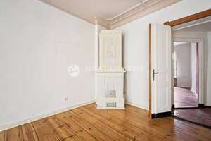 4-Zimmer-Altbau mit Stuck, hohen Decken, Dielenboden & viel Potenzial! – Beusselstr. 20, 10553 Moabit, Berlin – Vorschaubild 7