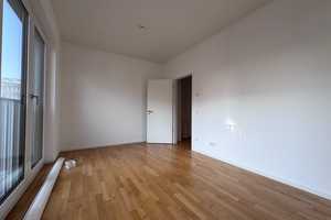 Geräumige 2-Zimmerwohnung mit Einbauküche und Loggia – Hedwig-Porschütz-Str. 30, 10557 Berlin – Vorschaubild 5