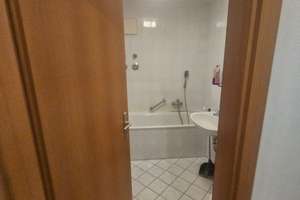 Lichtdurchflutete 1-R-ETW mit offenem Küchen- und Wohnbereich mit EBK & Balkon, TG-SP mgl. – 4178 Burghausen-Rückmarsdorf, Leipzig – Vorschaubild 6
