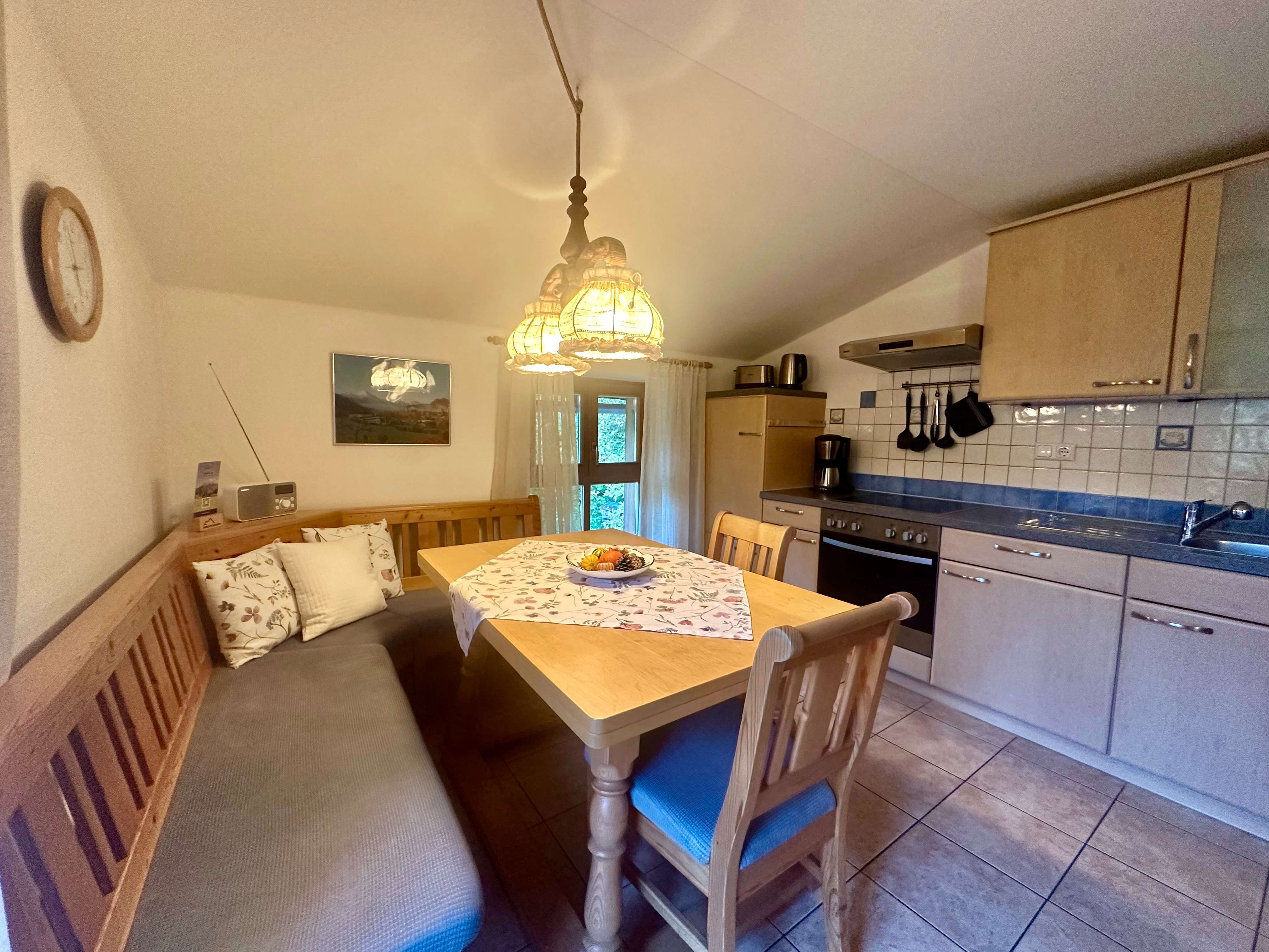 Immobilie in Marktschellenberg - Vermietetes 4-Familienhaus im Landhausstil zwischen Marktschellenberg und Berchtesgaden - Bild 5