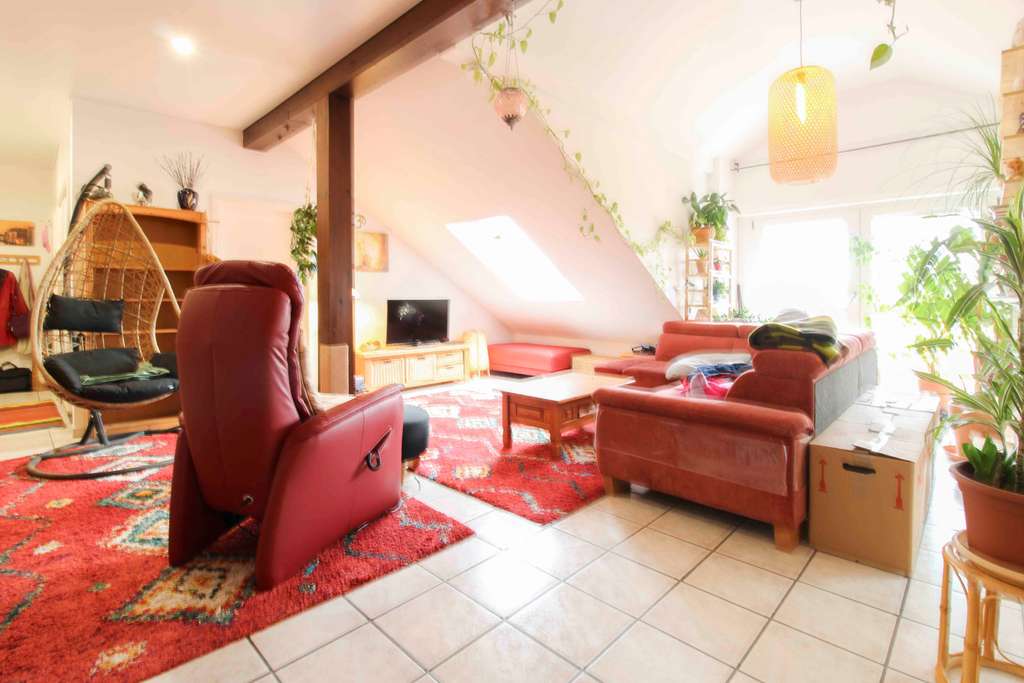 Immobilie in Kahl am Main - 4-Zimmer Dachgeschoss Wohnung mit schönem Südbalkon in Kahl am Main - Bild 1