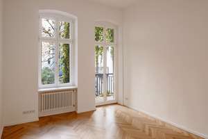 Barbarossakiez: Stilvolle, frisch sanierte 2-Zimmer-Altbauwohnung – Kyffhäuserstraße 10, 10781 Schöneberg, Berlin – Vorschaubild 1