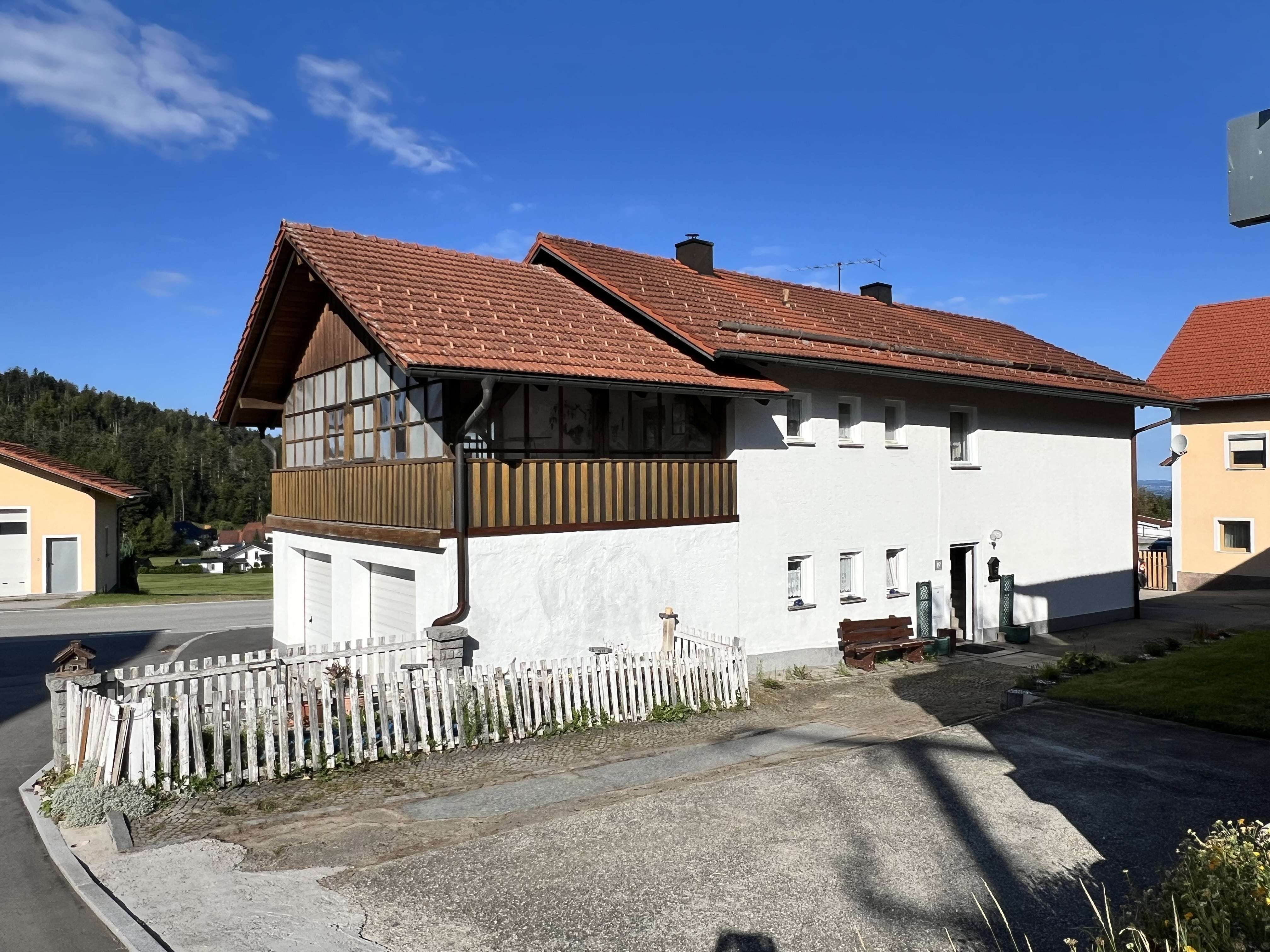 Sanierungsbedürftiges Wohnhaus mit zwei Einheiten in Holzfreyung sucht engagierten Handwerker!, Freyung Grafenau Kreis – Bild 4