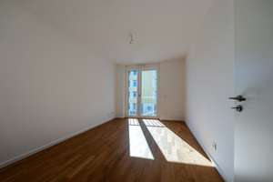 Ideale Familienwohnung im Hochparterre: 3-Zi. mit großzügigem Wohn-Ess-Küchen-Bereich und Balkon – Die vollständige Adresse der Immobilie erhältst du vom Anbieter., 81677 Echarding, München – Vorschaubild 13