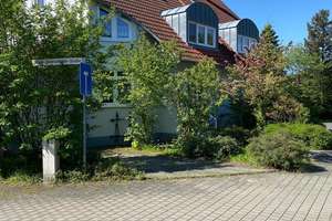 Großzügige, schöne und gepflegte DHH in ruhigem Wohngebiet – Johann-Dietzenhofer-Str. 14a, 96123 Litzendorf – Vorschaubild 2