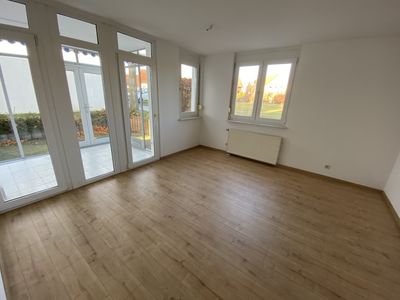 Gemütliche 2 Raum Wohnung mit Wintergarten und Terrasse