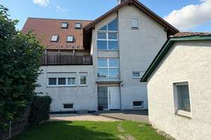 Großzügiges Mehrfamilienhaus mit Garten, Garagen &amp; Gewerbebereich, ausgebauter Dachboden – Die vollständige Adresse der Immobilie erhältst du vom Anbieter., 72469 Meßstetten – Vorschaubild 1