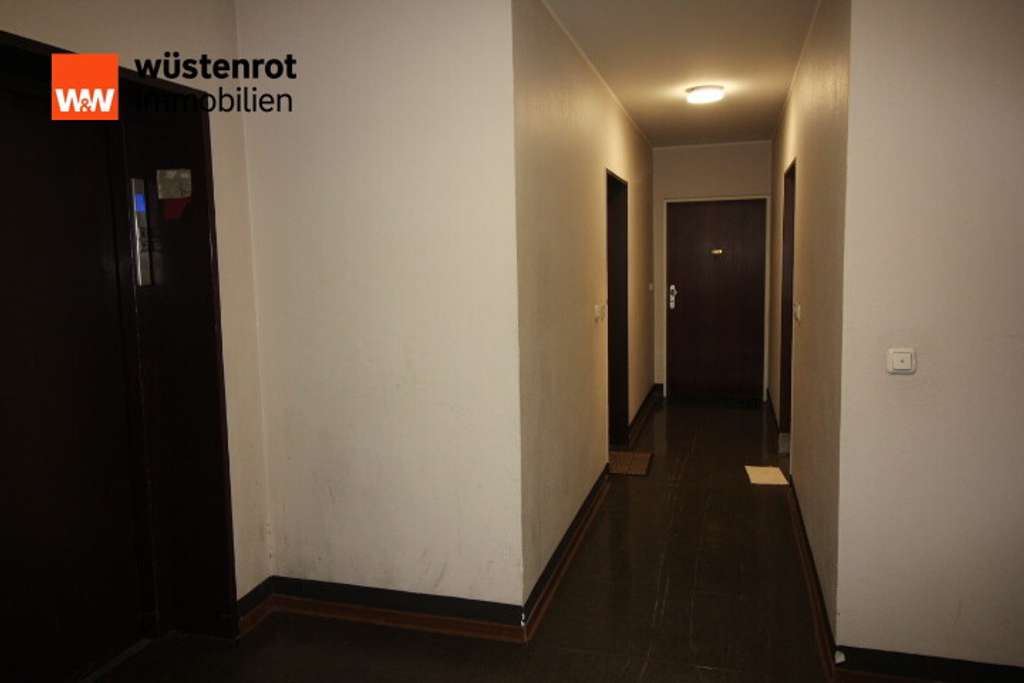 Immobilie in Moers - Perfekt für Singles & Pendler: 
Freies, modernisiertes Appartement mit Balkon in Innenstadtlage! - Bild 2