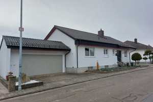 Luxuriöser, freistehender Bungalow mit Garten und zwei Garagen in beliebter Wohnlage zu verkaufen – Rhein-Pfalz-Kreis – Vorschaubild 1