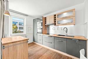 Stilvoll wohnen zwischen Mitte & Kreuzberg – mit Balkon und begehbarem Ankleidezimmer – 10179 Mitte (Ortsteil), Berlin – Vorschaubild 2