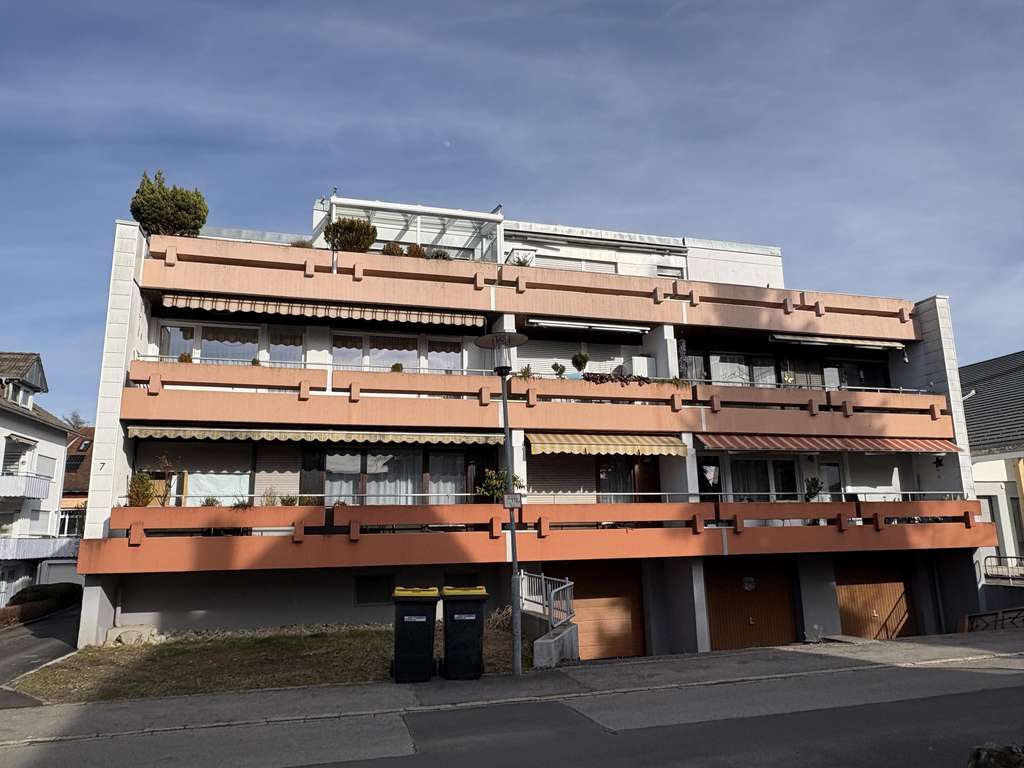 Immobilie in Leutkirch im Allgäu - Vermietete, helle 3-Zimmer-Erdgeschoss-Wohnung in Leutkirch im Allgäu - Bild 1