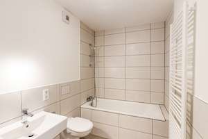 Property thumbnail 9