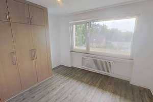 Ideal für Familien & Paare: Komfortable 3-Zimmer-Wohnung mit Loggia und viel Stauraum – Lahrkampstraße 6, 33104 Schloß Neuhaus, Paderborn – Vorschaubild 4