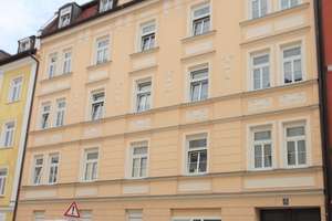 Gemütliche, sehr schön ausgestattete 1-Zi.-Dachgeschoßwohnung in einem Altbau, Nähe  S-7 – Die vollständige Adresse der Immobilie erhältst du vom Anbieter., 81369 Untersendling, München – Vorschaubild 2