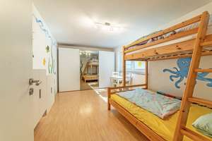 Erdgeschosswohnung mit Souterrain und großer Südterrasse in München Trudering – Wiesbachhornstraße 3, 81825 Gartenstadt Trudering, München – Vorschaubild 6