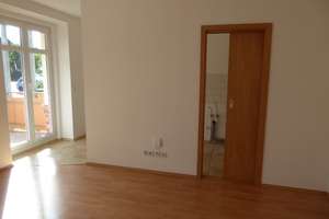 Echt schick! - Tolle 2-Raum mit Balkon, Laminat, Bad mit Fenster, PKW-Stellplatz – Clausstr. 109, 9126 Lutherviertel, Chemnitz – Vorschaubild 3