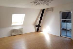 Helle, freundliche Dachgeschoß- Wohnung 2 ZKB – Göggingerstr 31, 86159 Antonsviertel, Augsburg – Vorschaubild 2