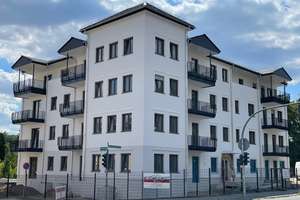 Moderne 2 Raumwohnung in Eberswalde mit Balkon zum Garten.