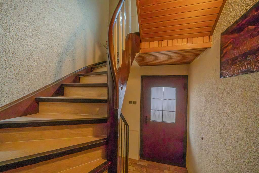 Immobilie in Ilvesheim - Ihr neues Zuhause für die ganze Familie – Doppelhaushälfte mit Mehrgenerationenpotenzial in Ilveshei - Bild 3