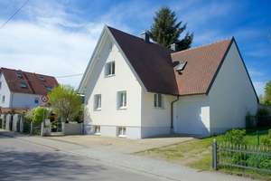 Kernsaniertes Einfamilienhaus mit wunderschönem Garten in Langerringen – Viktor-von-Scheffel-Str 16, 86853 Langerringen – Vorschaubild 2