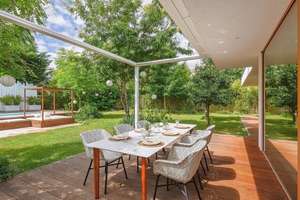 Architektenvilla mit Gästehaus und Resort-Flair – Ihre private Wohlfühloase mitten in Ingolstadt – Die vollständige Adresse der Immobilie erhältst du vom Anbieter., 85057 Nordwest, Ingolstadt – Vorschaubild 13